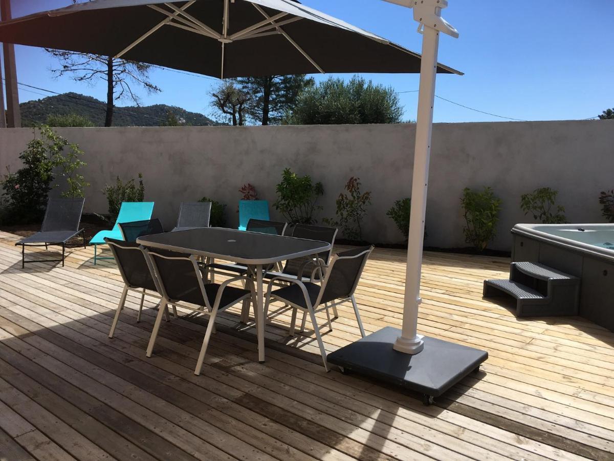 Avec Jacuzzi Holiday home